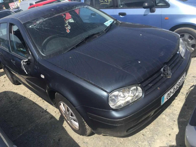 Продажа Volkswagen Golf 1.4 (75Hp) (APE) FWD MT по запчастям