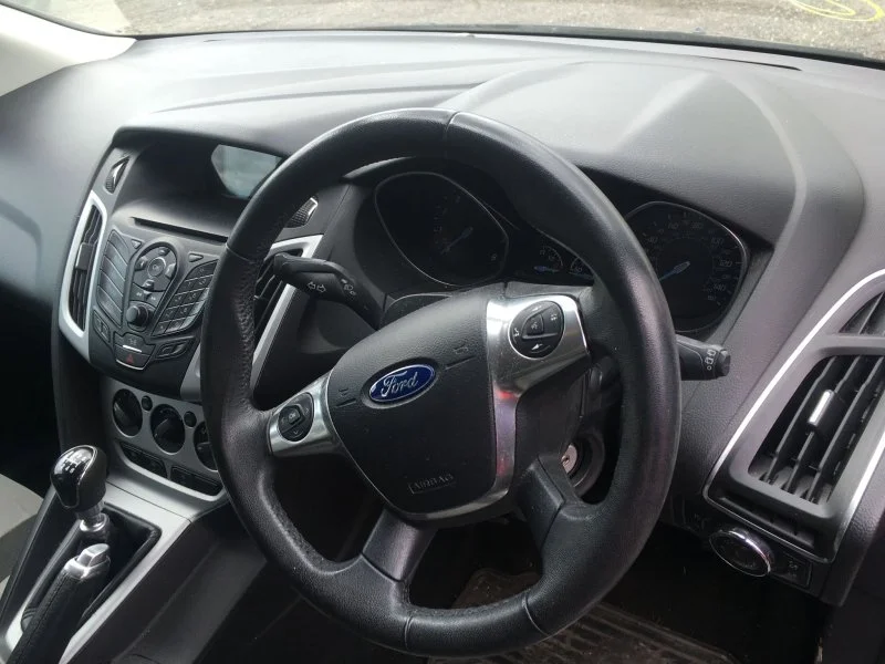 Продажа Ford Focus 1.0 (125Hp) (M1DA) FWD MT по запчастям