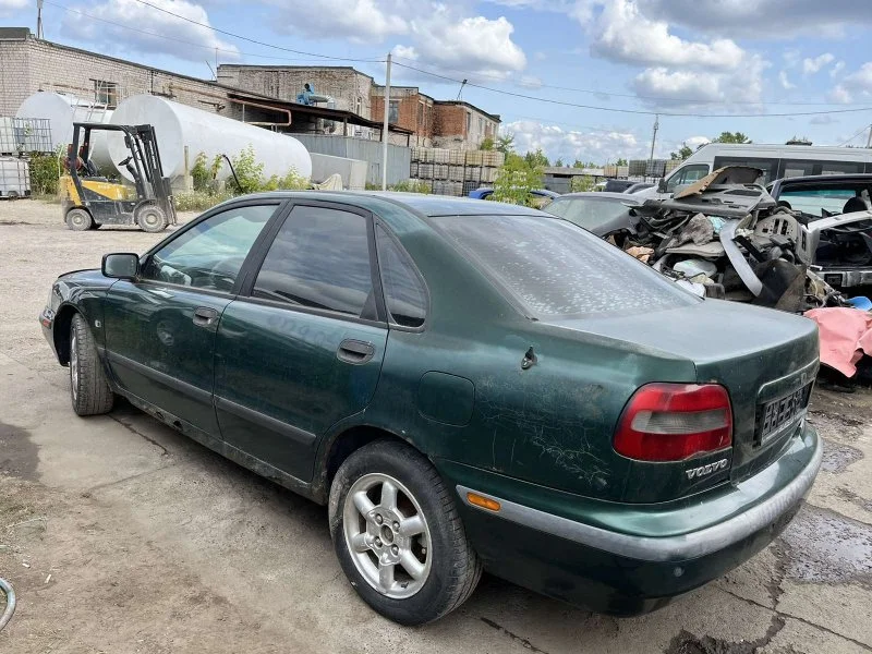 Продажа Volvo S40 1.8 (122Hp) (B4184S2) FWD AT по запчастям