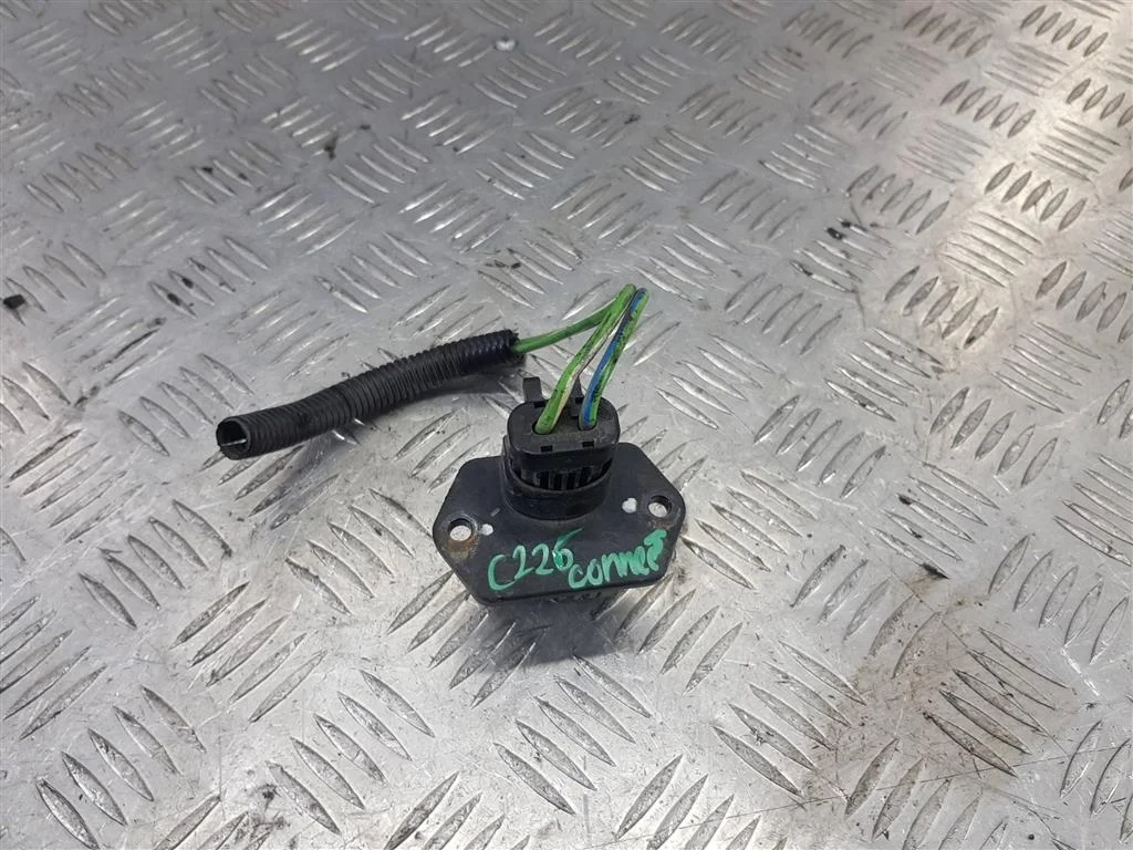 Резистор вентилятора охлаждения  форд Connect
