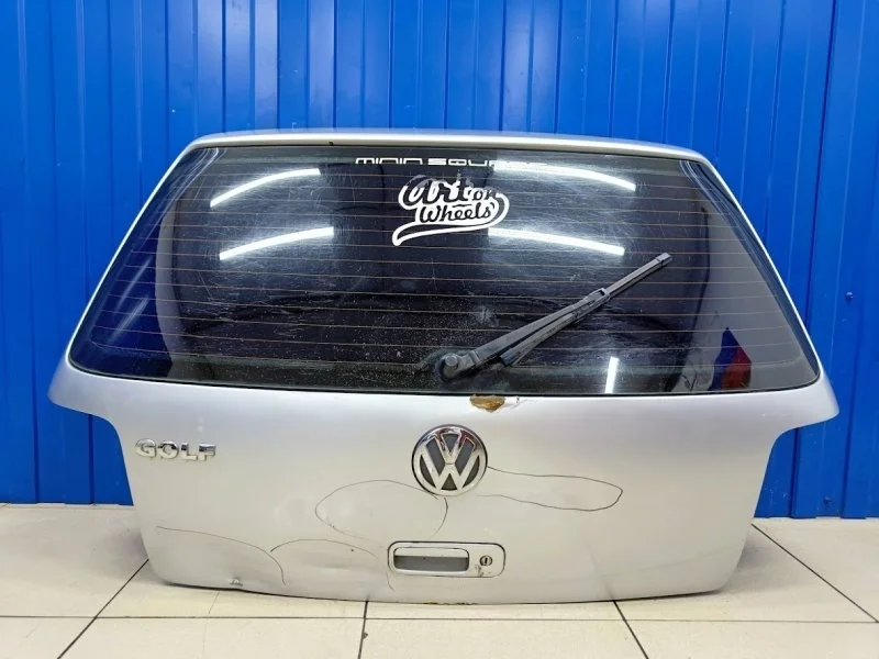 Крышка багажника Volkswagen Golf 2003 1J6827025G MK4 1.4 BCA