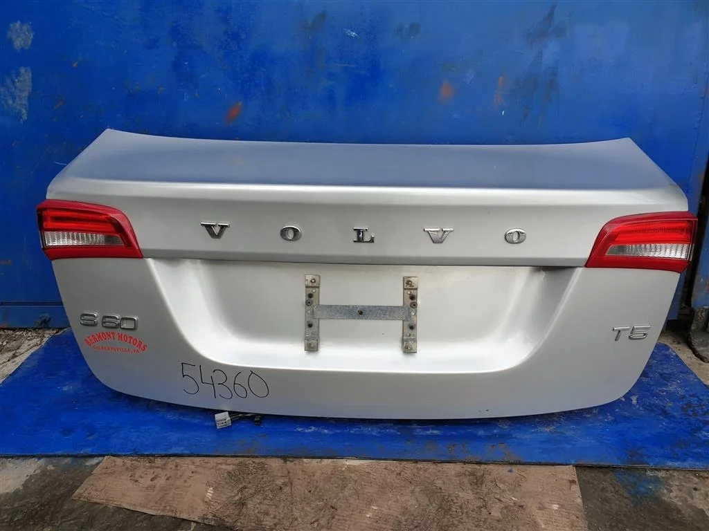 Крышка багажника Volvo S60 2 2010-2018 31333223