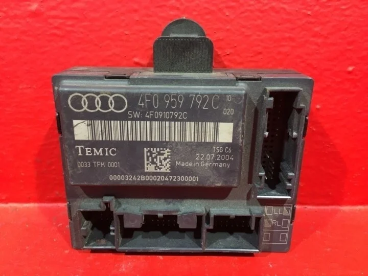 Блок комфорта Audi A6 2006 4F0959792C C6 2.4 BDW, передний правый