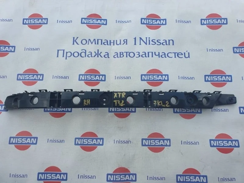 Кронштейн бампера заднего Nissan X Trail 2015 852204CE0A T32 R9M, задний правый