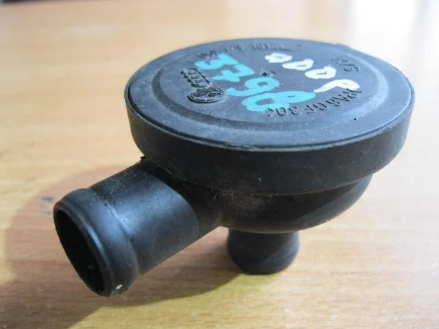 Клапан вентиляции картерных газов Skoda Octavia (A4 1U-) 2000-2011
