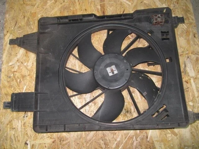Вентилятор радиатора Renault Megane II 2002-2009