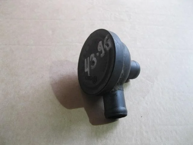 Клапан вентиляции картерных газов Skoda Octavia (A4 1U-) 2000-2011
