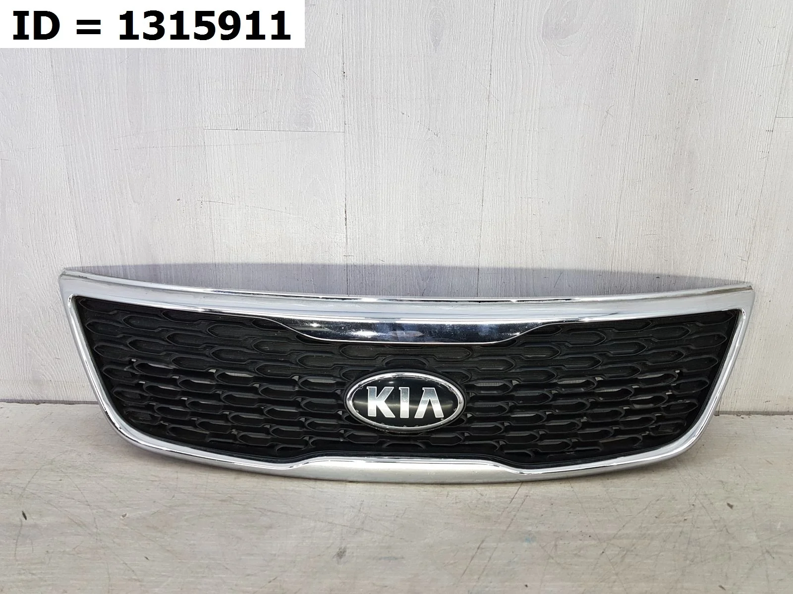 решетка радиатора Kia SORENTO 2  XM   863502P500 2009-2021 (контрактная запчасть)