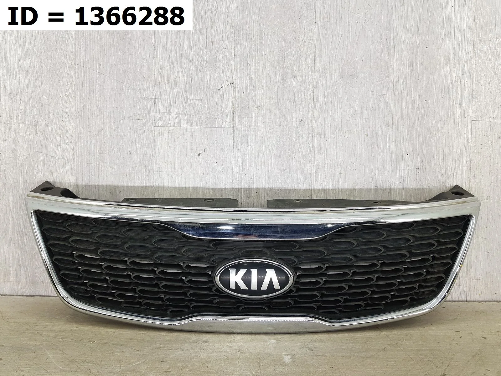 решетка радиатора Kia SORENTO 2  XM   863502P500 2009-2021 (контрактная запчасть)