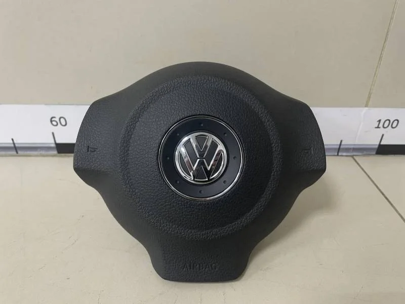 Подушка безопасности в рулевое колесо Volkswagen Tiguan 5N2 2011-2016