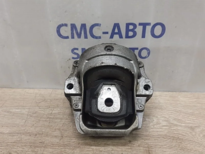 Опора ДВС Audi Q5 8R0199381 8R 3.2