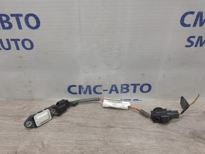 Датчик удара Volvo Xc90 30724677 ХС90 2.5, передний