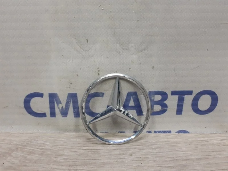 Эмблема Mercedes-Benz E-Class A2047580058 C207 3.5, задняя