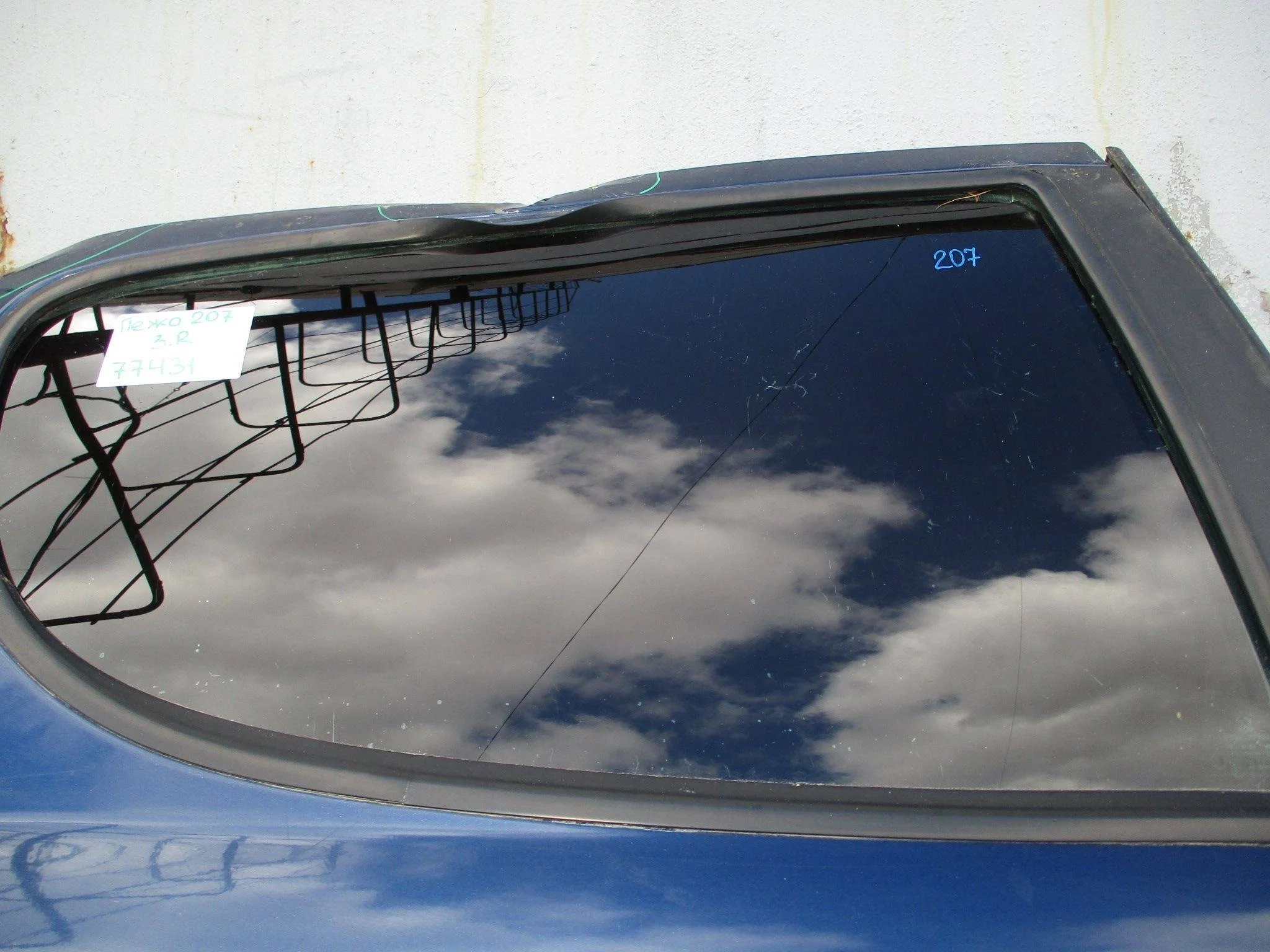 стекло двери Peugeot 207 2006-2017