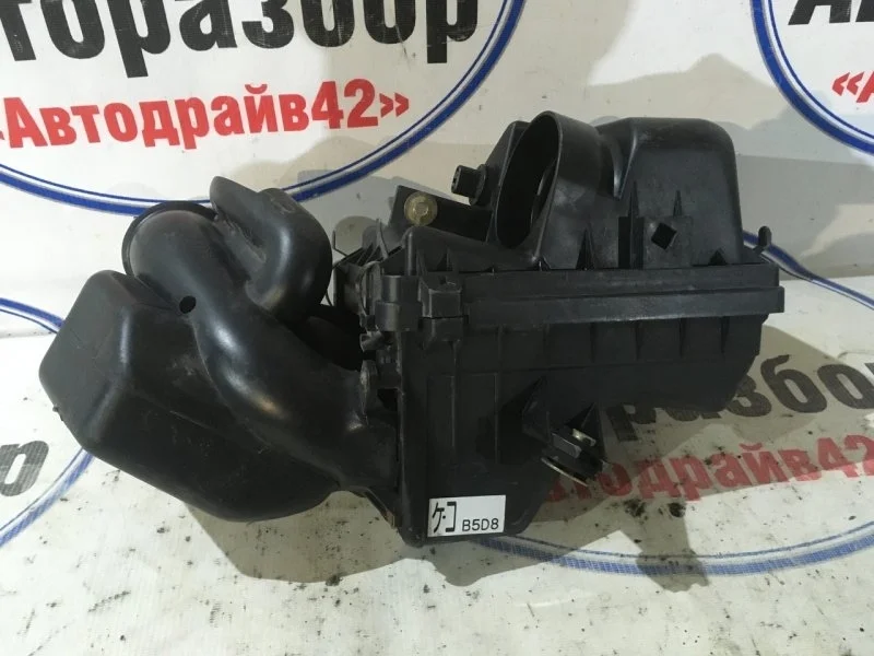 корпус воздушного фильтра Mazda Demio 2001 DW3W B3