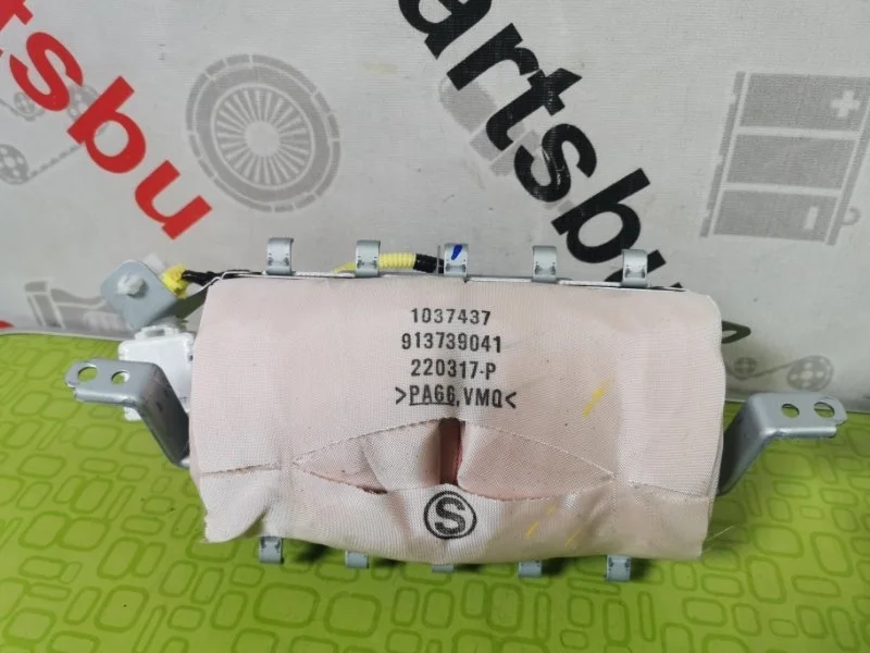 Подушка srs ( airbag ) пассажира LEXUS IS 250 2011