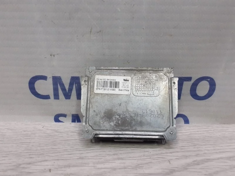 Блок розжига ксенона Volvo Xc90 2008 30784923 XC90 3.2