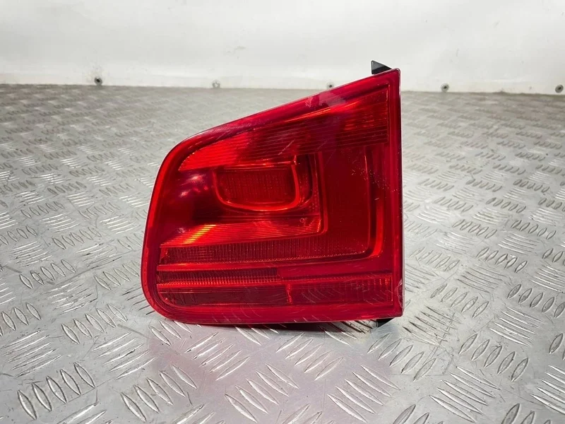 Задний фонарь Volkswagen Tiguan 2012 5N1