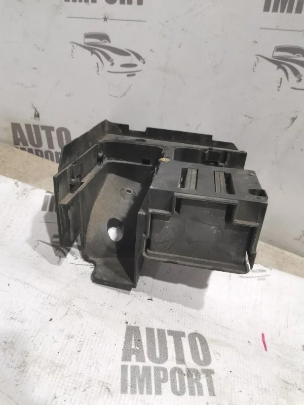 Кронштейн Audi A3 2005 1K0907361B 8P AXX