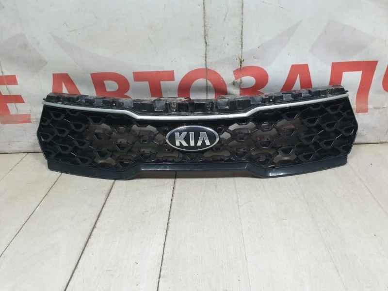 Решетка радиатора передняя Kia Sorento 4 MQ