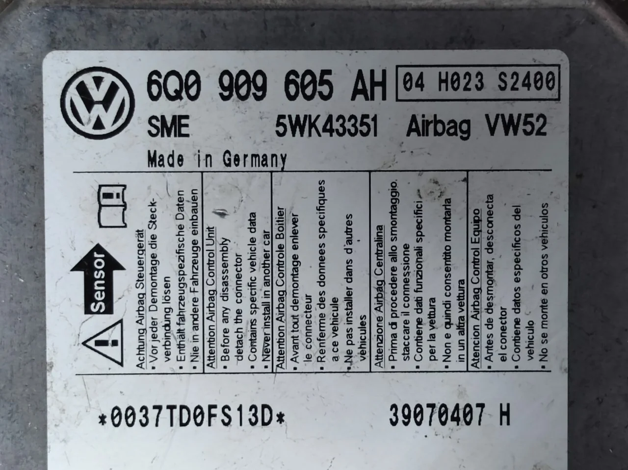 [арт. 50149-1] Блок управления подушками безопасности [6Q0909605AH] для Skoda Octavia II, Volkswagen Caddy II, Volkswagen Caddy III