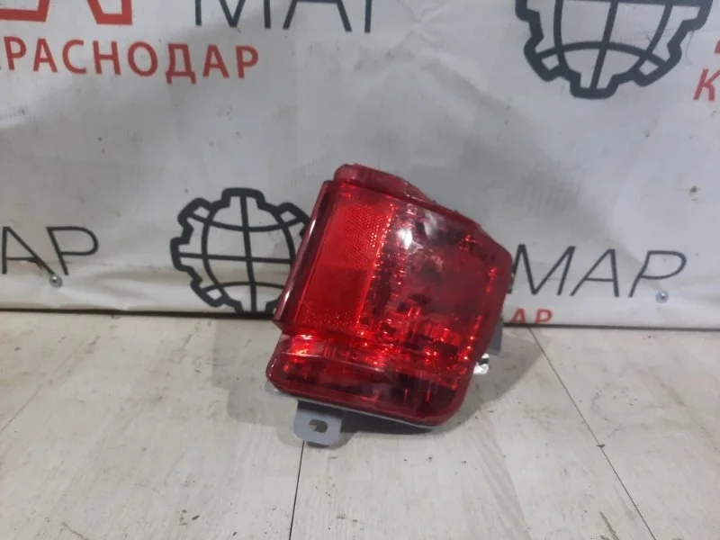 Противотуманный фонарь Toyota Land Cruiser 2015-2019 J200