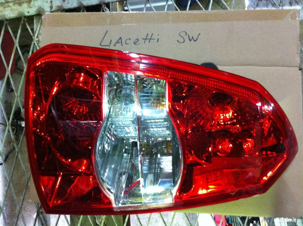 Фонарь правый chevrolet lasetti sw (лачетти унив.)