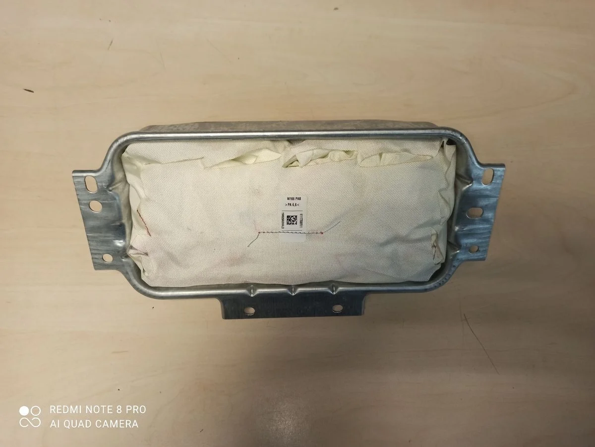 Airbag пассажирский в торпедо Mercedes Benz ML GL GLS-класс X166 (2015—2019) 166