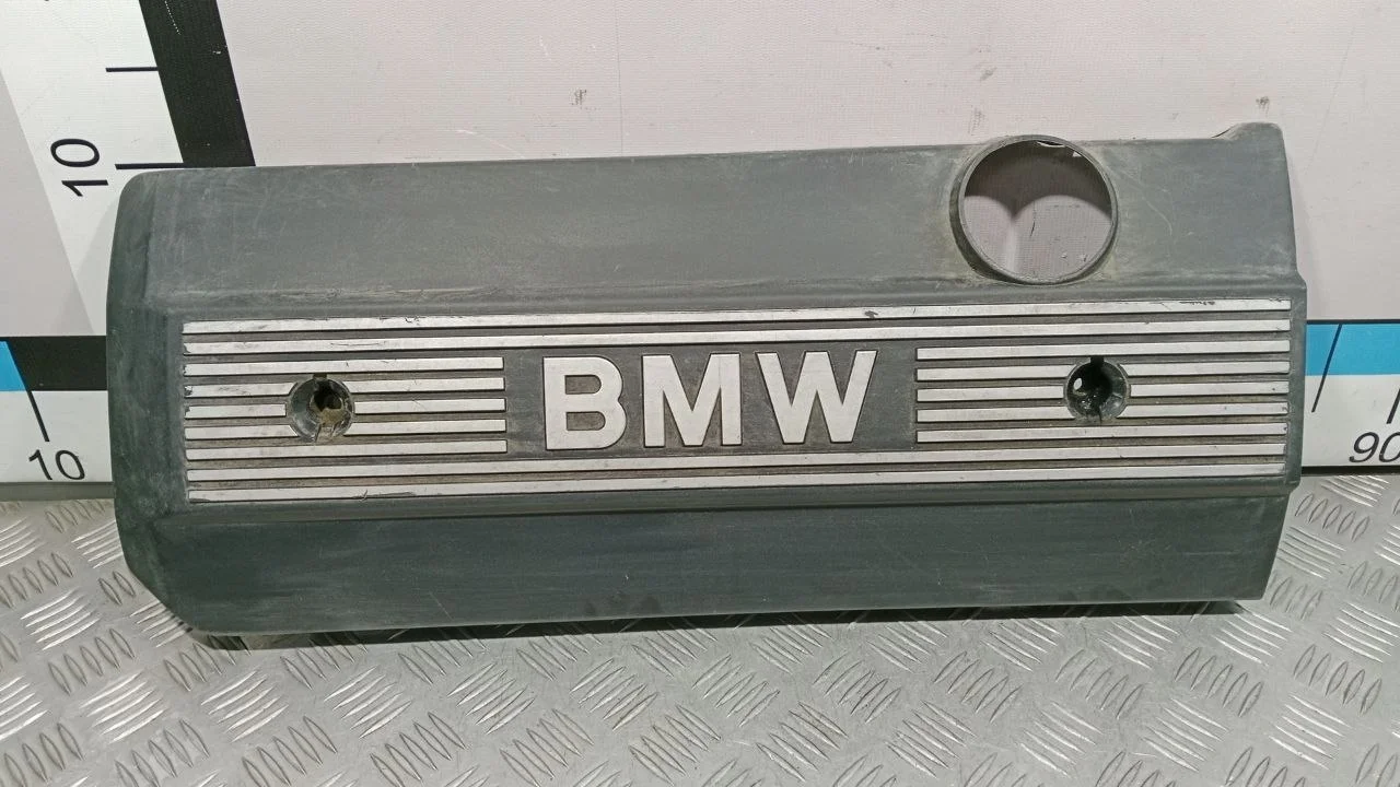 [Б/У] Накладка декоративная двигателя BMW - Царапины [Незначительные дефекты]