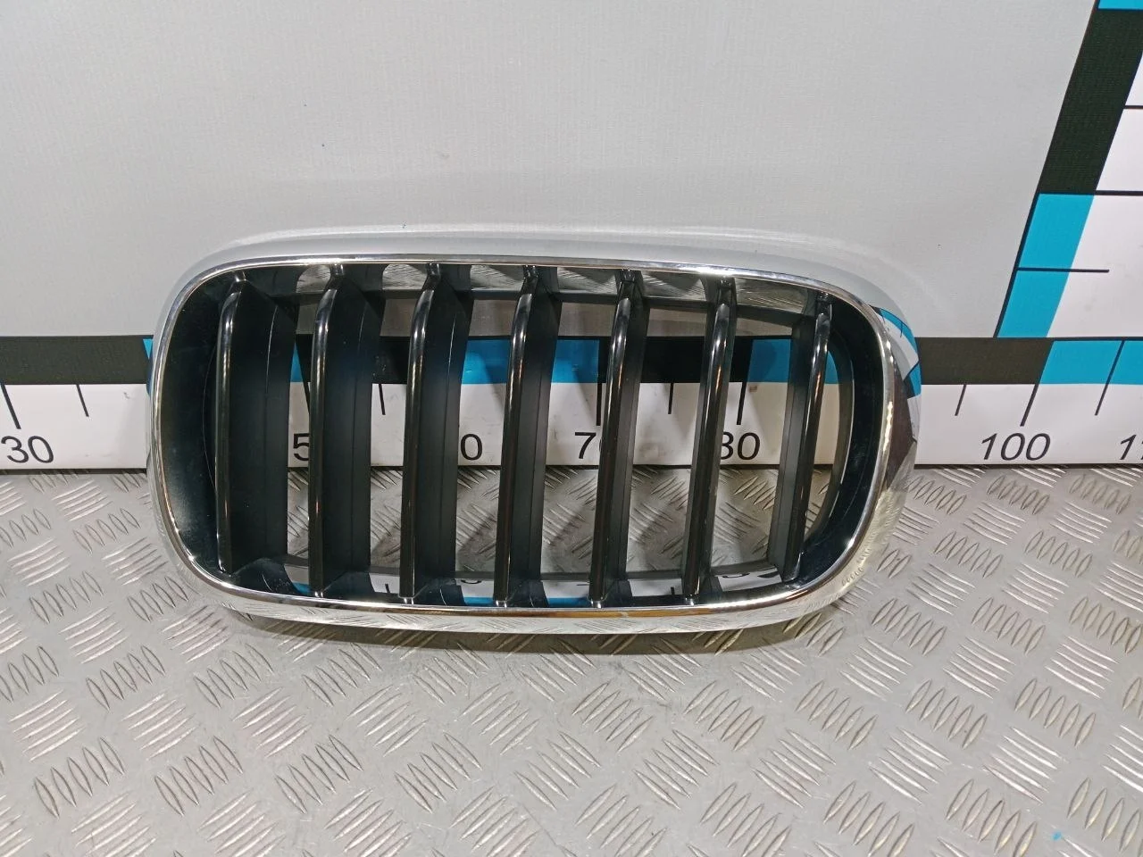 [Б/У] Решетка радиатора левая BMW X6 F16