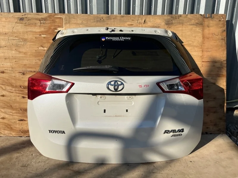 Дверь багажника Toyota RAV4 2013-2015 40