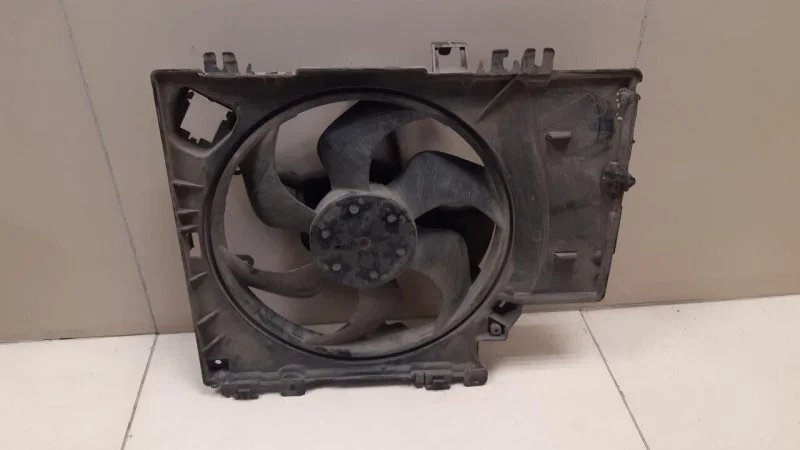 Вентилятор радиатора Nissan Note 1