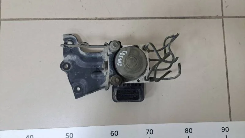 Блок ABS насос Toyota Corolla E150 2006-2013