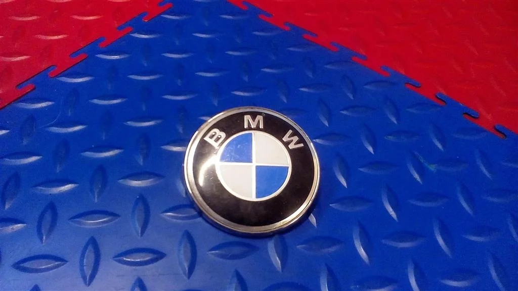 значок багажника bmw BMW X5 E53