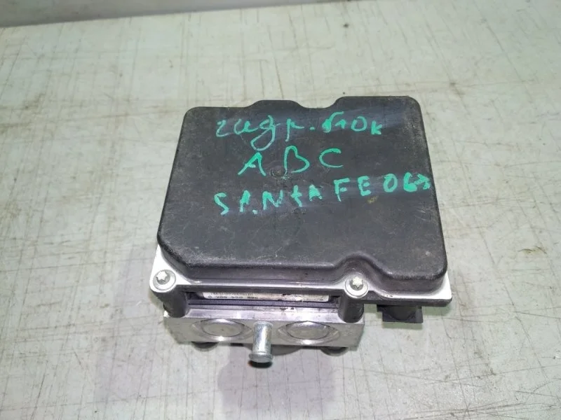 Блок abs (насос) Hyundai Santa Fe 2006-2012 , CM