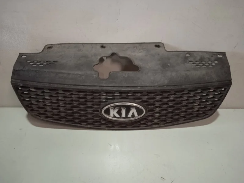 Решетка радиатора Kia Rio 2005-2011