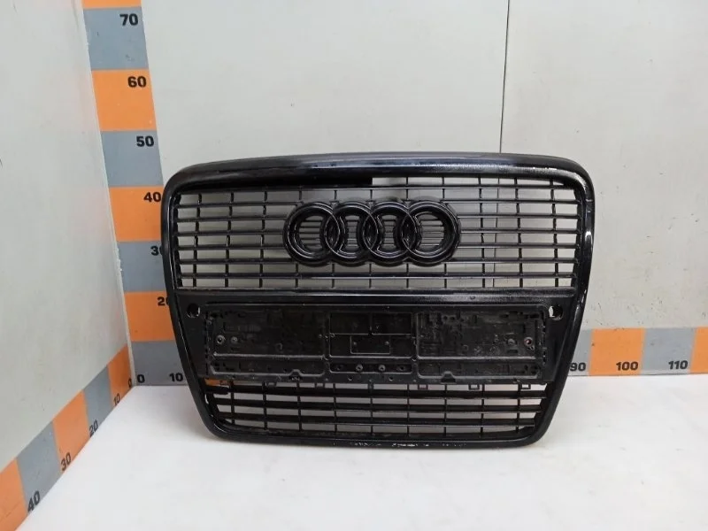 Решетка радиатора Audi A6 2006 C6, 4F2