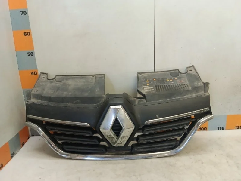 Решетка радиатора Renault Logan 2019 , L8
