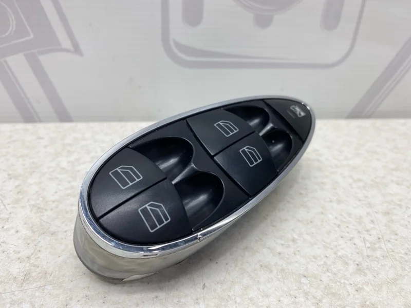 Блок кнопок стеклоподъемников водительская дверь Mercedes W211