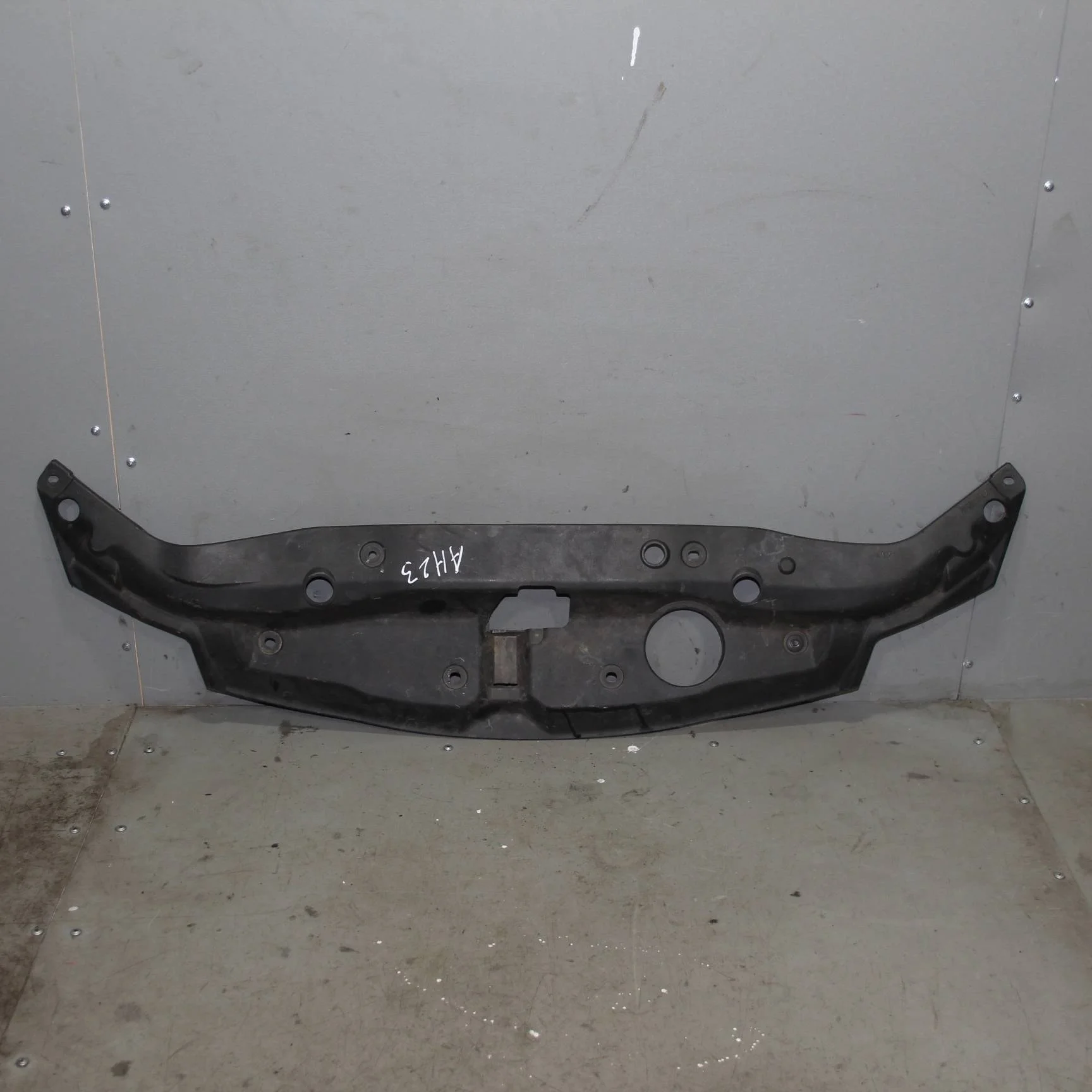 Накладка замка капота HONDA Civic 5D 2006-2011