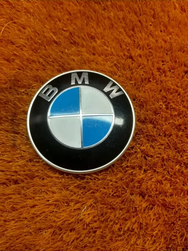 Эмблема на капот BMW X3 2013 F25