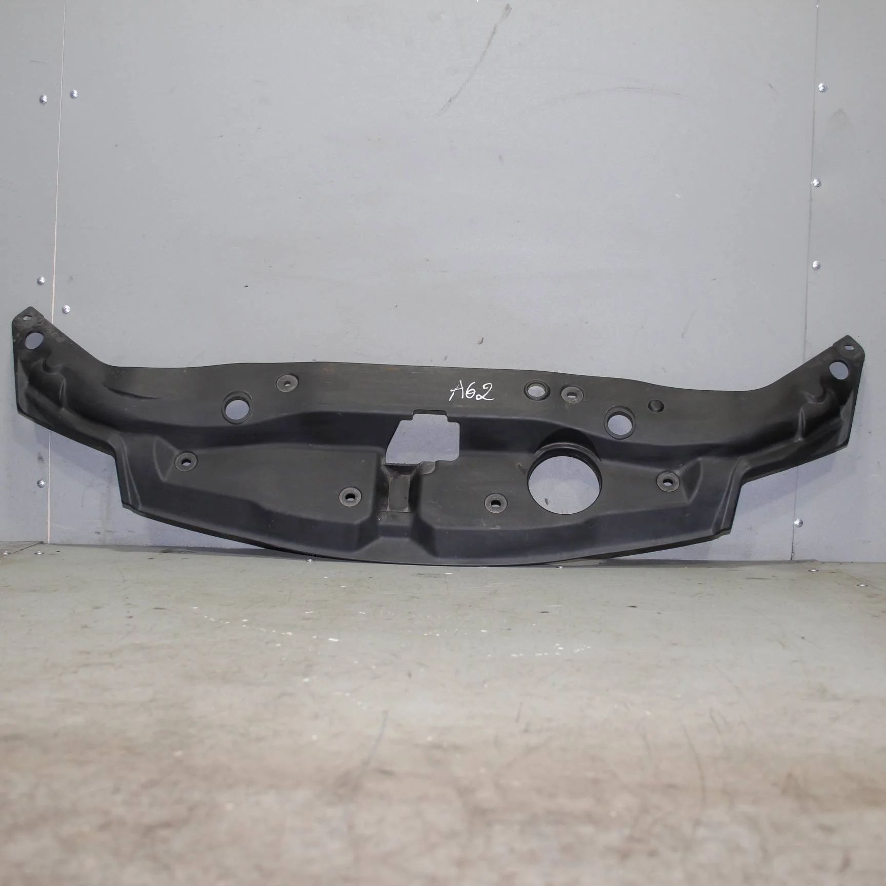 Накладка замка капота HONDA Civic 5D 2006-2011