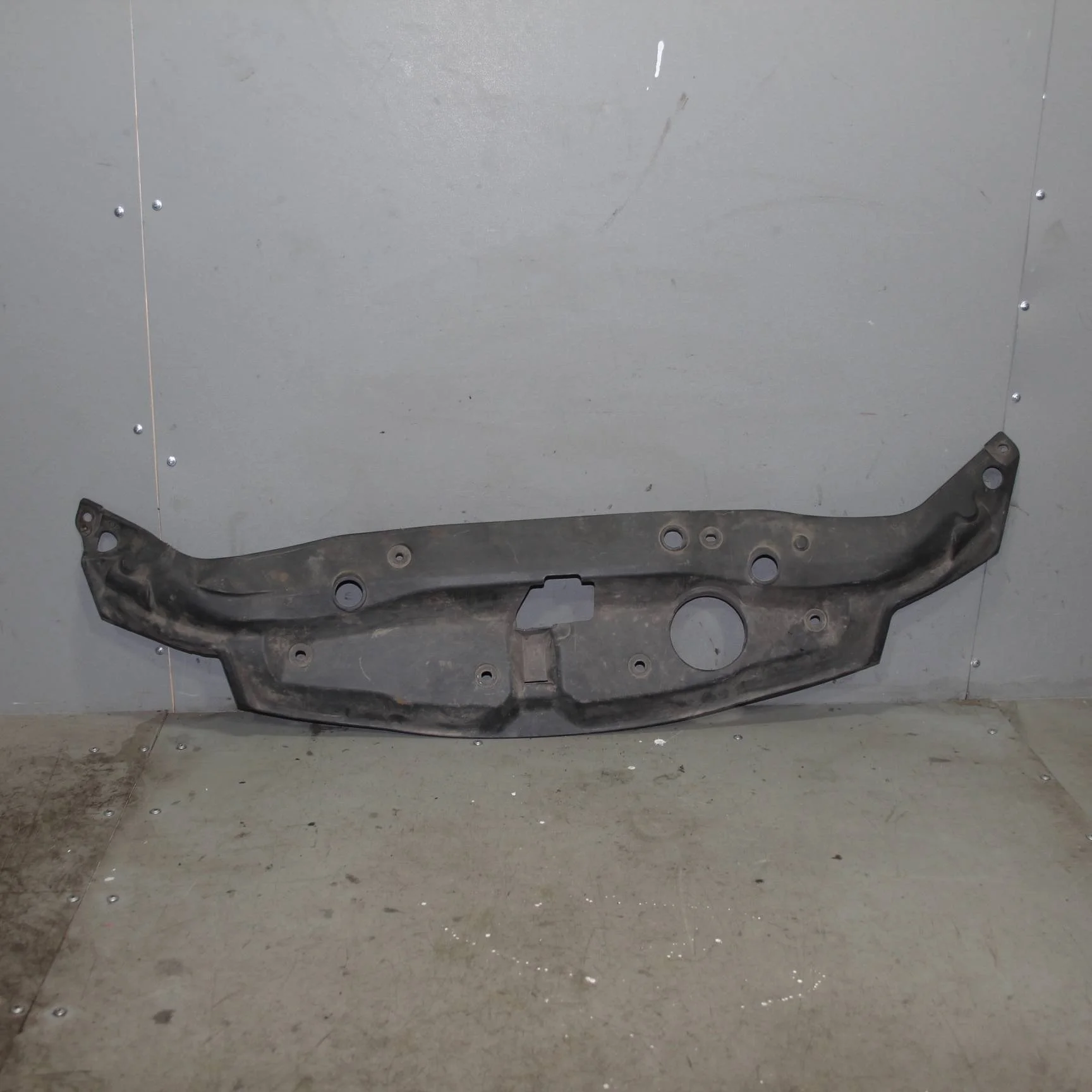 Накладка замка капота HONDA Civic 5D 2006-2011