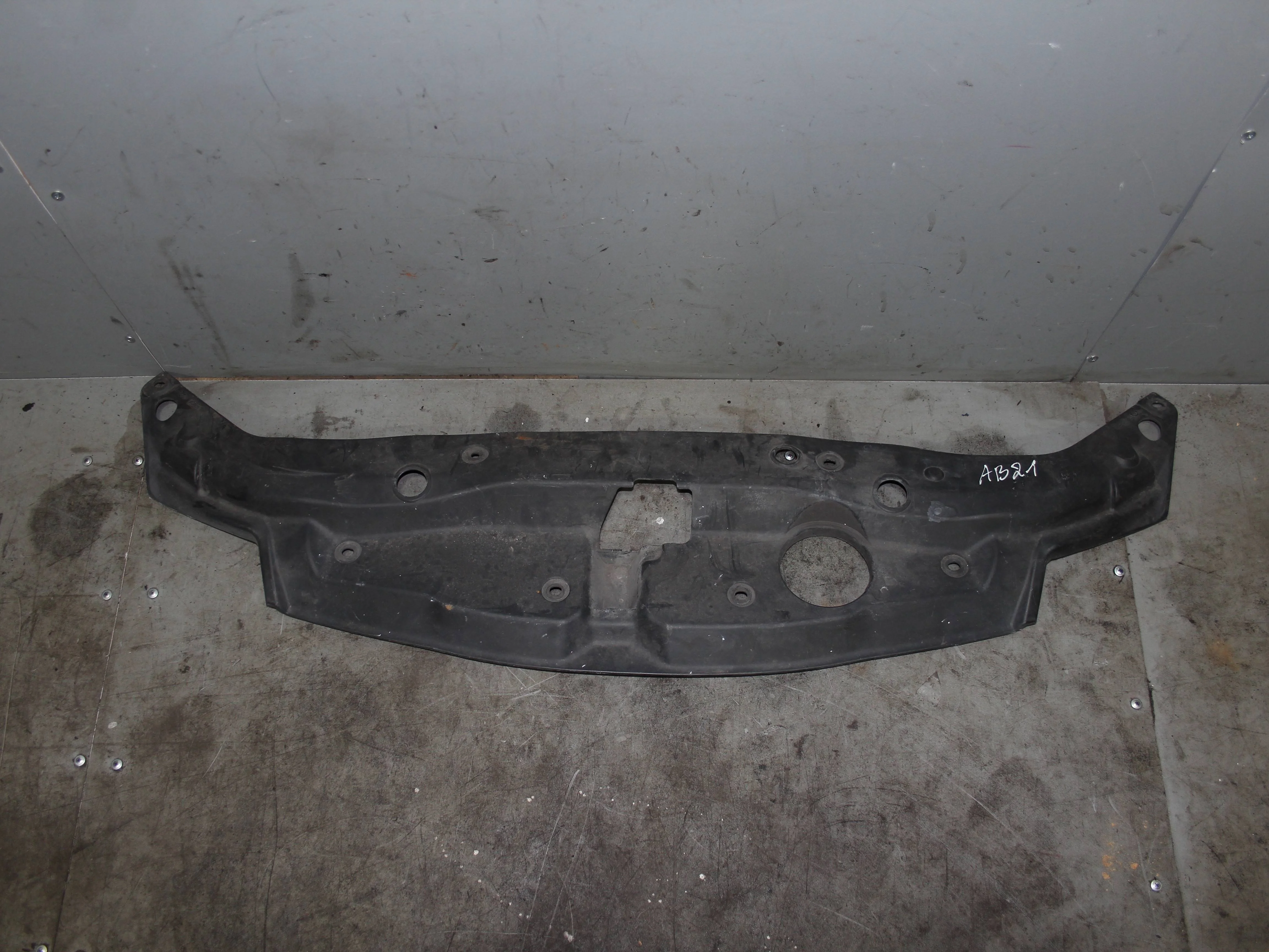 Накладка замка капота HONDA Civic 5D 2006-2011