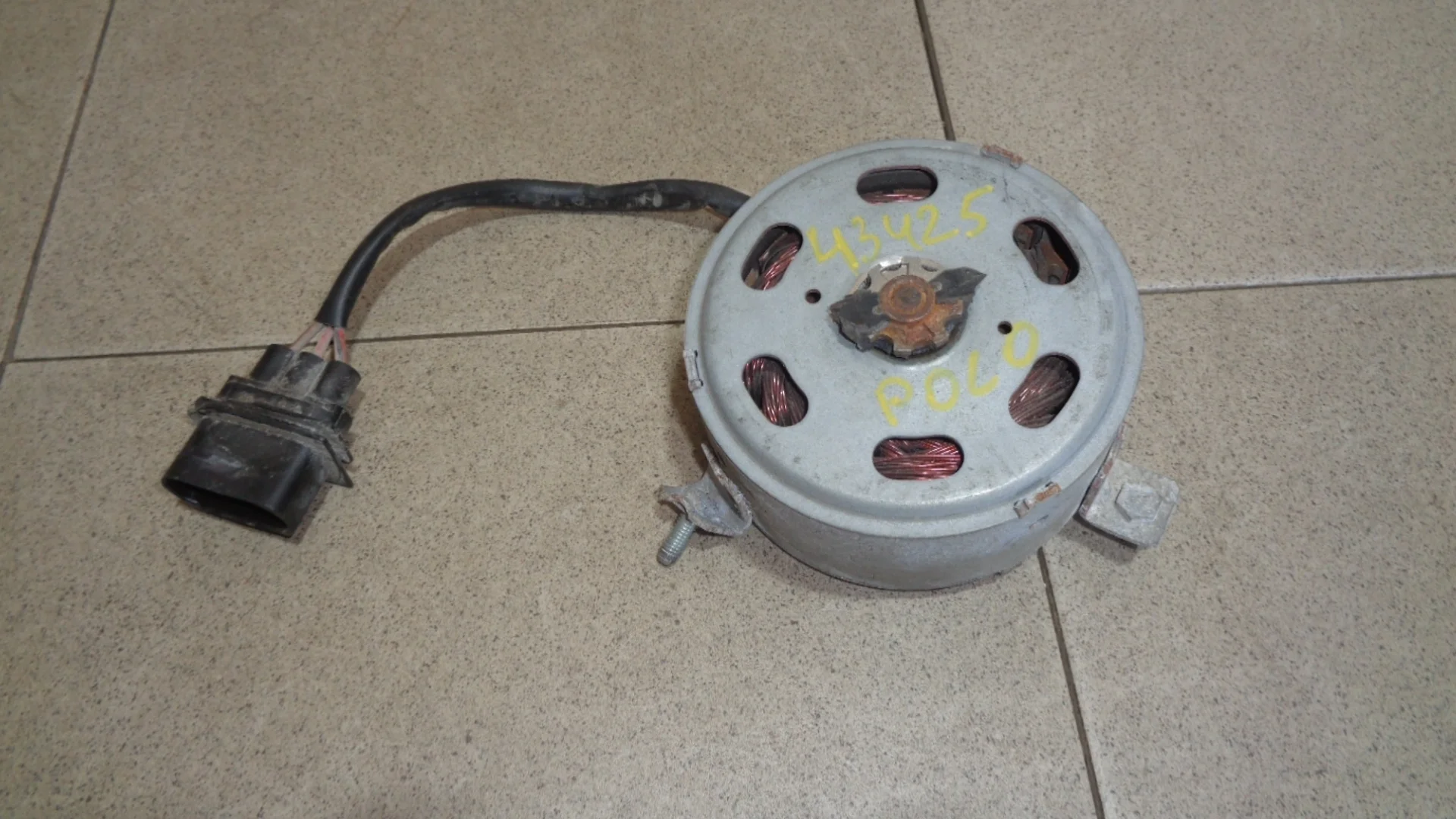 моторчик вентилятора Skoda Rapid I 2012-2019