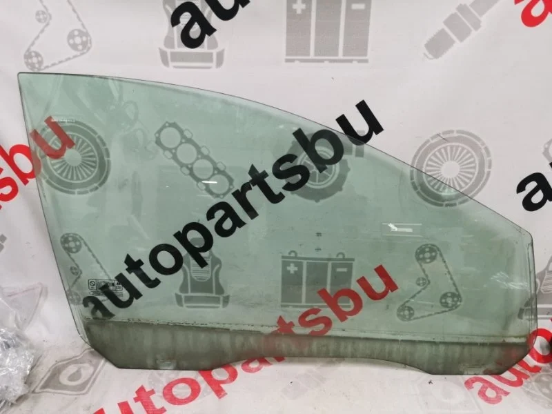 Стекло в дверь FORD FOCUS 2 2010 CB4