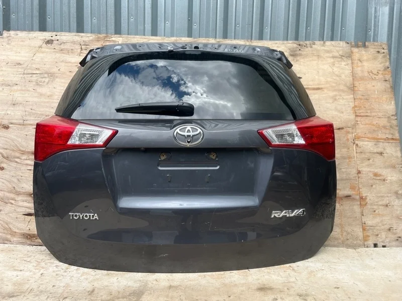 Дверь багажника Toyota RAV4 2013-2015 40