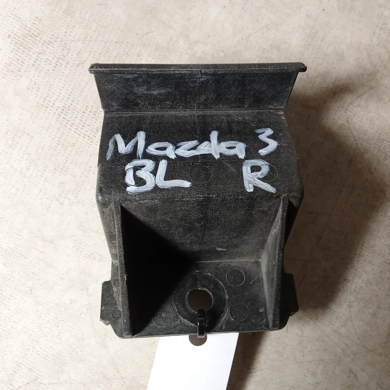 Кронштейн фары Mazda 3 II BBM450151A