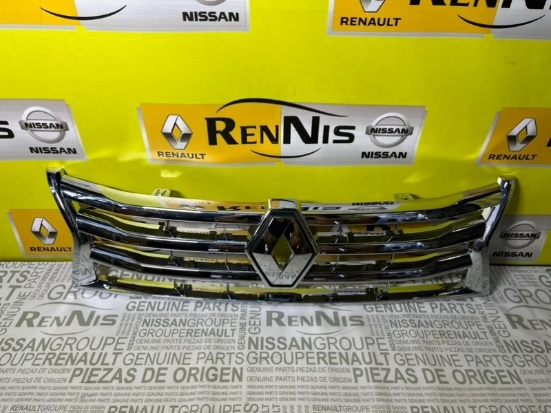 Хром решетки радиатора Renault Duster 2010