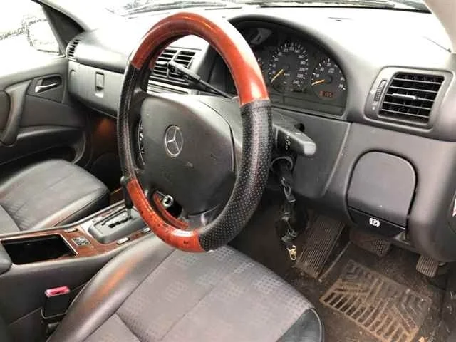 Продажа Mercedes-Benz M class 3.2 (215Hp) (112.942) 4WD AT по запчастям